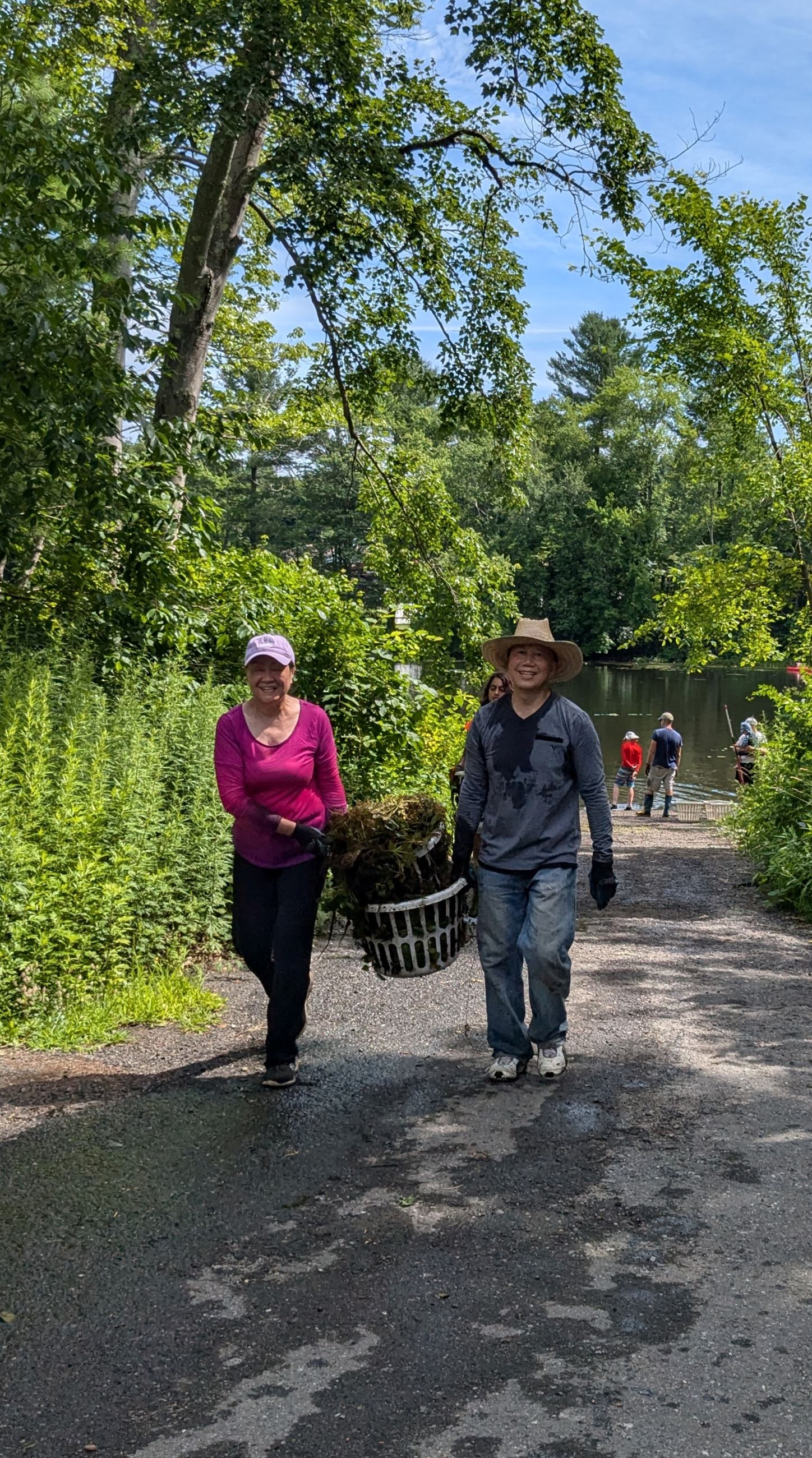 WaterChestnutVolunteers1